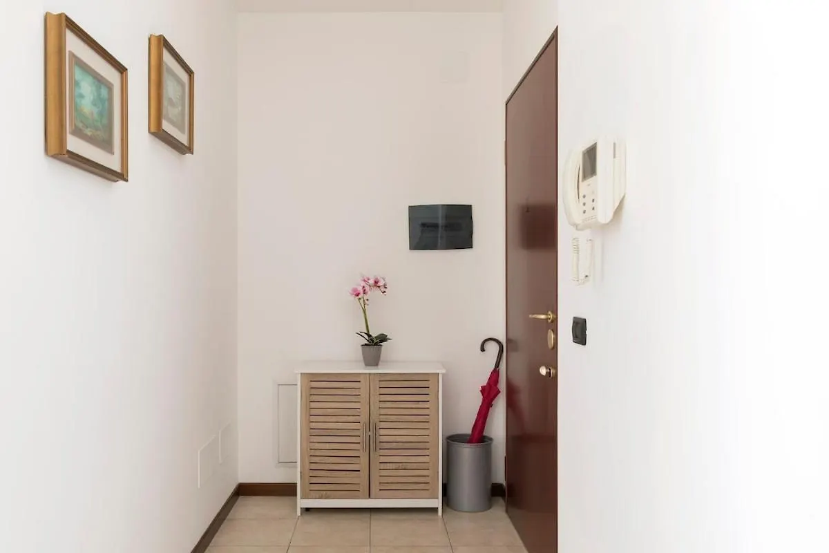 Casa Angy Apartment Como