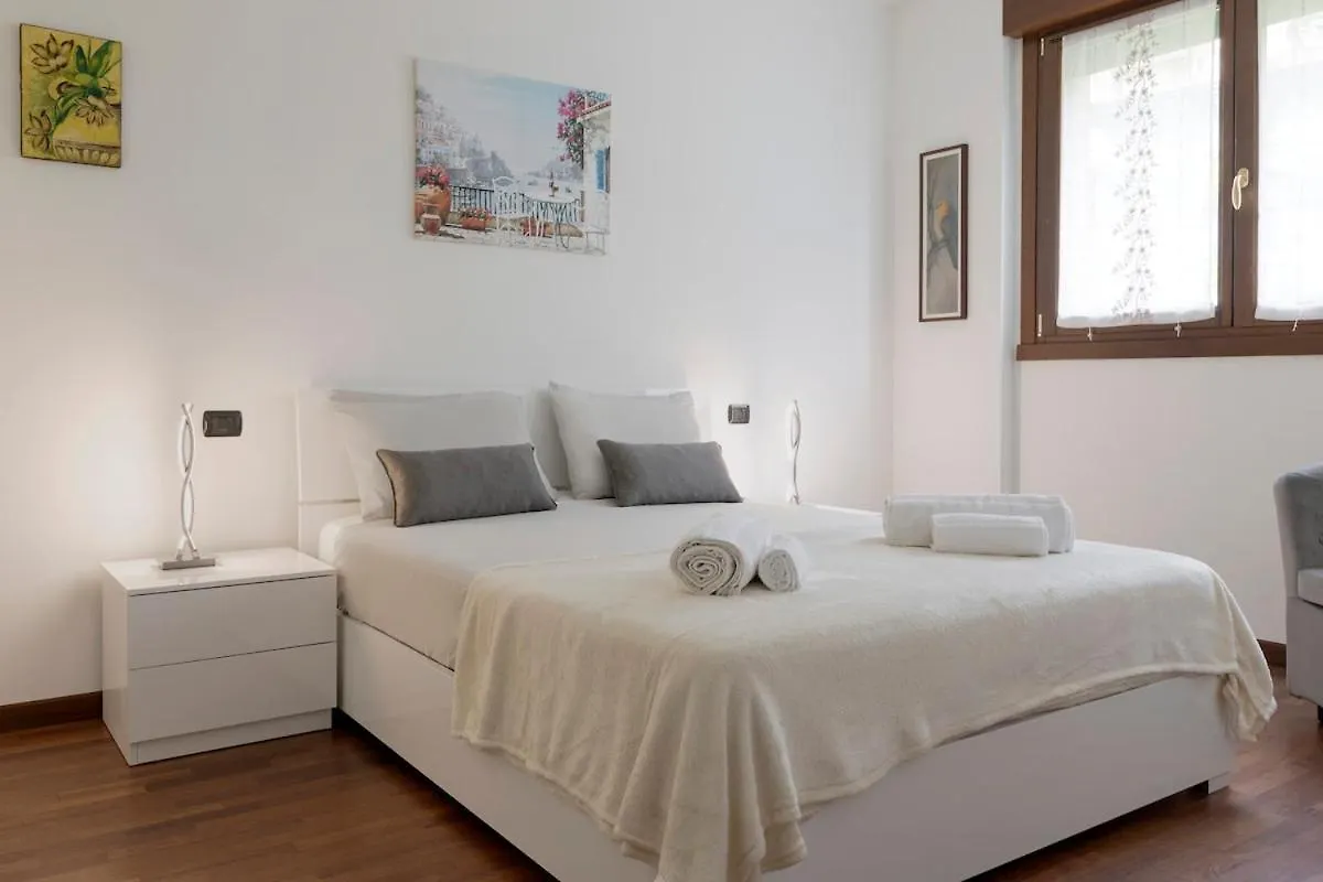 Casa Angy Apartment Como 0*,  Italy